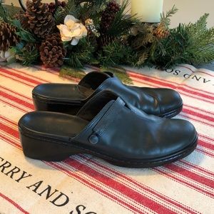 Clark’s Deep Green Miles, size 9